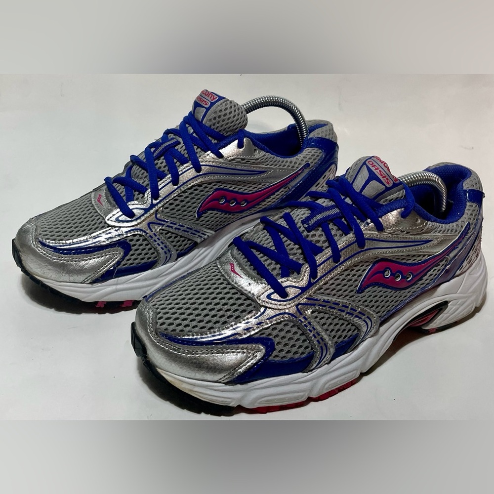 Saucony Oasis Athletic Shoe